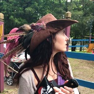 Meet your Posher, Julie